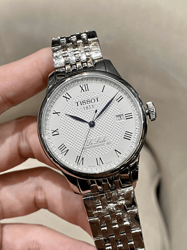 Đồng Hồ Phố và món quà thời gian – khi Tissot Le Locle trở thành kỷ vật tình yêu của một cặp đôi